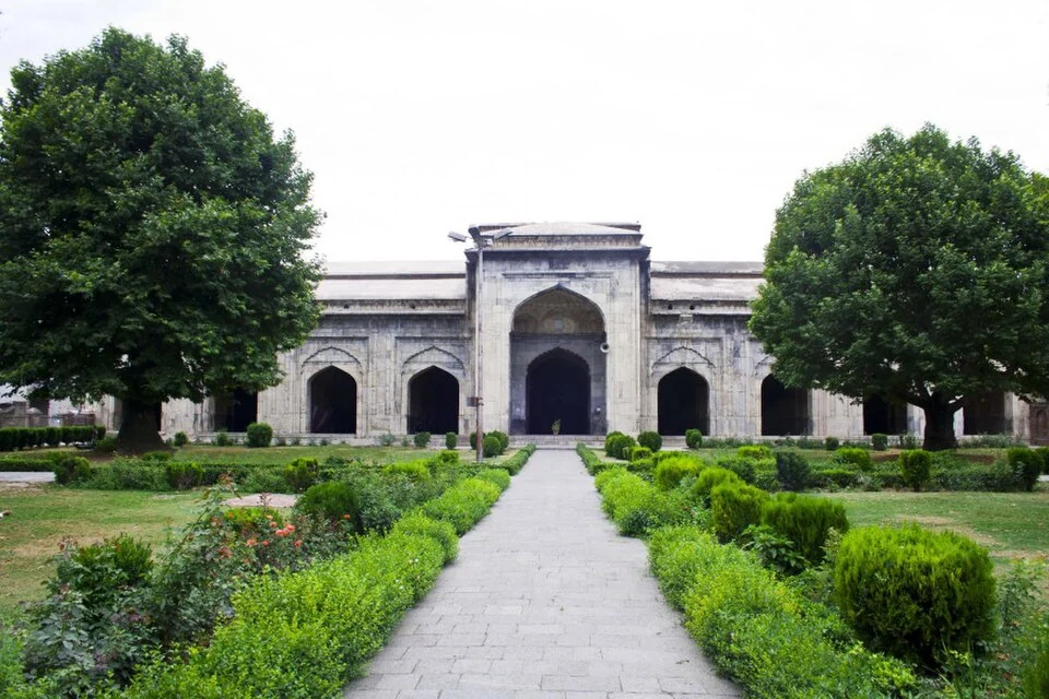 Pathar Masjid: Mughal Stone Architecture beside the Jhelum