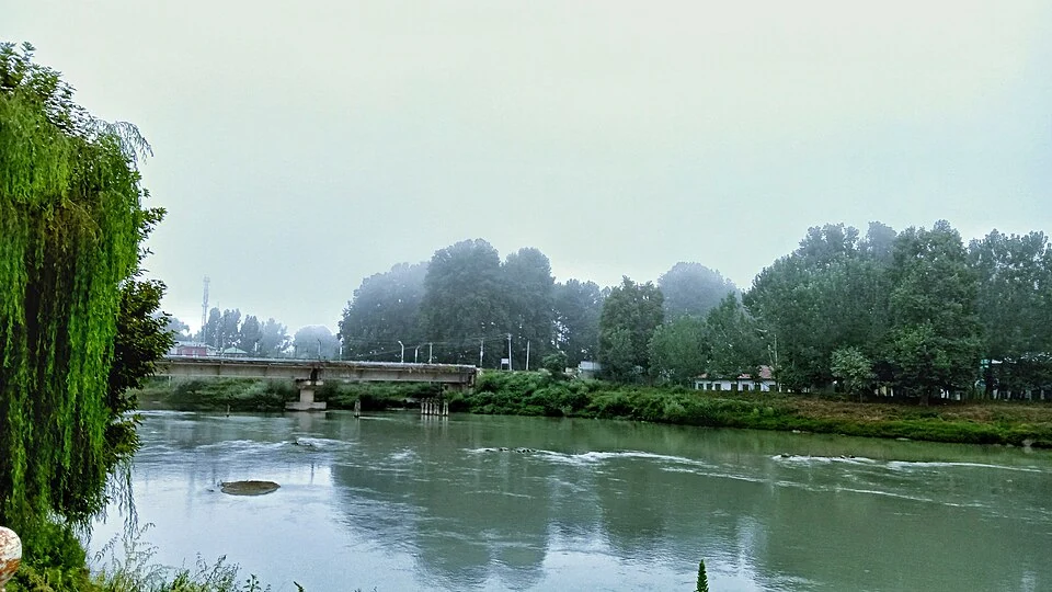 Sind River: Tributary, Valley and Water in Kashmir
