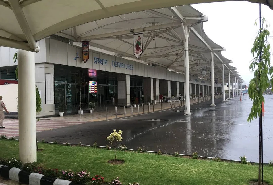 Jammu Airport: Civil Aviation in the Tawi Plain