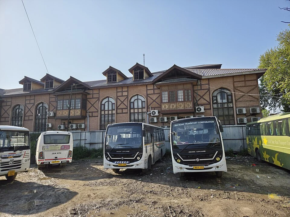 Parimpora Bus Terminal: Passenger Transport in Srinagar